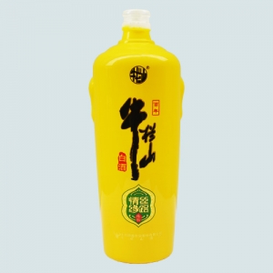 黔东南乳白烤花玻璃酒瓶