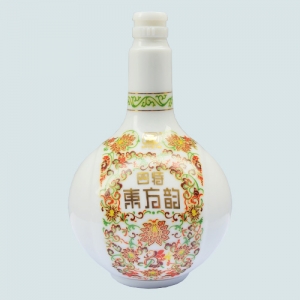 吕梁乳白烤花陶瓷瓶